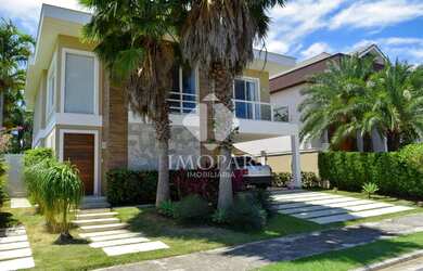 Imagem: A casa em condomínio possui 4 Dormitórios, 5 Banheiros, 3