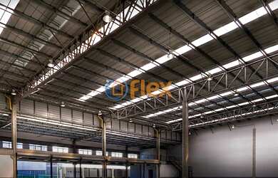 Imagem: O depósito possui 4 Vagas na garagem, 2.212m² de Área e