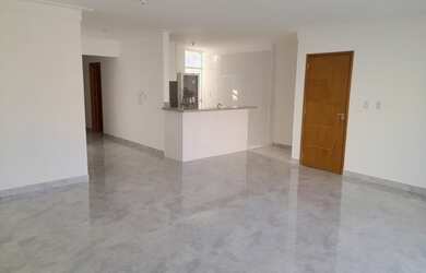 Imagem: A casa à venda possui 3 Dormitórios, 2 Banheiros, 2 Vagas