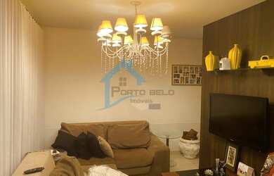 Imagem: A casa possui 4 Dormitórios, 3 Banheiros, 2 Vagas na garagem