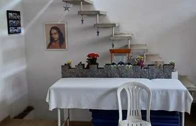 Imagem: O quarto possui Imóvel mobiliado e está localizado em Vila