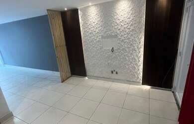 Imagem: A casa possui 2 Dormitórios, 3 Banheiros, 1 Vaga na garagem