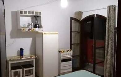 Imagem: O apartamento possui 1 Dormitório, 1 Banheiro, 1 Vaga na garagem