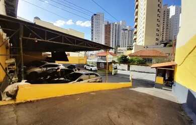 Imagem: O depósito possui 5 Vagas na garagem, 600m² de Área e está