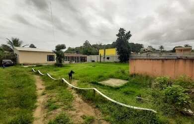 Imagem: A casa possui 2 Dormitórios, 3 Banheiros, 5 Vagas na garagem