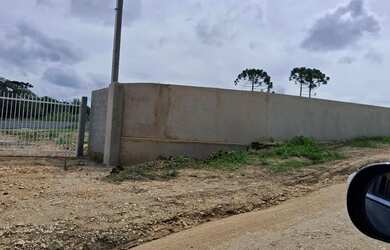 Imagem: O terreno possui 200m² de Área e está localizado em Guaraituba