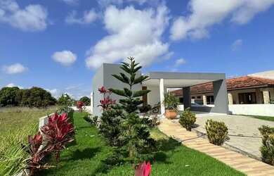 Imagem: A casa em condomínio possui 3 Dormitórios, 3 Banheiros, 4