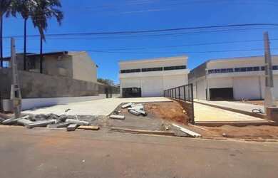 Imagem: O depósito possui 390m² de Área e está localizado em Vila