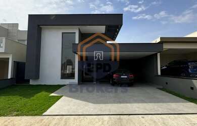 Imagem: A casa em condomínio possui 3 Dormitórios, 4 Banheiros, 4