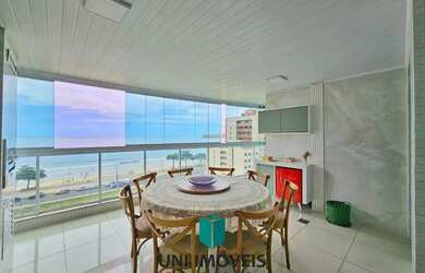 Imagem: O apartamento possui 4 Dormitórios, 2 Banheiros, 3 Vagas na