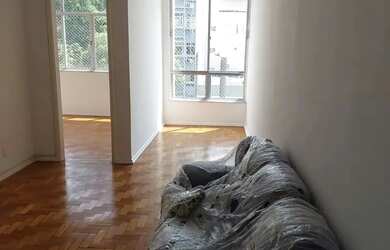 Imagem: O apartamento possui 2 Dormitórios, 2 Banheiros e 75m² de