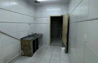 Imagem 7: Alugo excelente loja na Av. Dorival Caymmi com 250m², estacionamento, R$ 12.500,00!