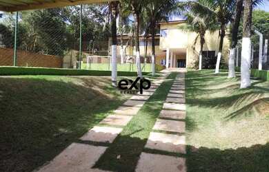 Imagem: A casa em condomínio possui 5 Dormitórios, 5 Banheiros, 5