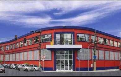 Imagem: O depósito possui 1.800m² de Área e está localizado em