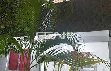 Imagem: A casa em condomínio possui 4 Dormitórios, 4 Banheiros e 100m²