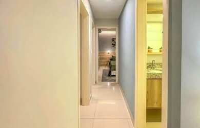 Imagem: A casa em condomínio possui 4 Dormitórios, 5 Banheiros, 4