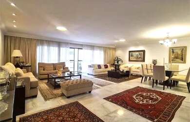 Imagem: O apartamento possui 4 Dormitórios, 4 Banheiros, 2 Vagas na