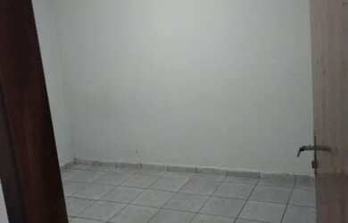 Imagem 4: Aluguel de casa de fundo. 1 Banheiroe1 Dormitório