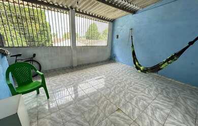 Imagem: A casa possui 2 Dormitórios, 2 Banheiros, 1 Vaga na garagem