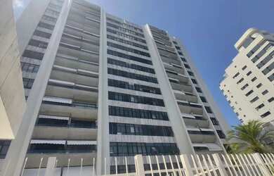 Imagem: O apartamento possui 4 Dormitórios, 3 Banheiros, 2 Vagas na