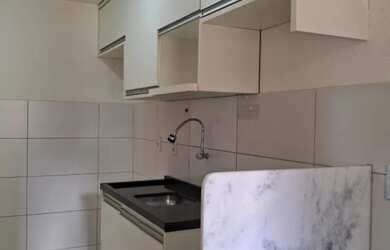 Imagem 1: Apartamento 2/4 no Condomínio Ville D France térreo com varanda