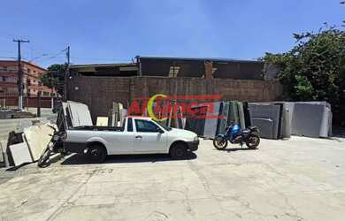 Imagem: O depósito possui 893m² de Área e está localizado em Penha