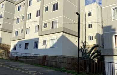 Imagem: O apartamento possui 2 Dormitórios, 1 Banheiro, 1 Vaga na garagem