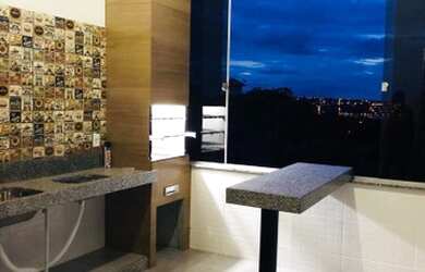 Imagem: A casa possui 5 Dormitórios, 2 Banheiros, 5 Vagas na garagem