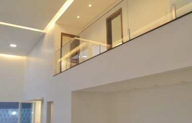 Imagem: A casa em condomínio possui 4 Dormitórios, 5 Banheiros, 4