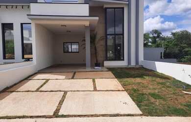 Imagem: A casa em condomínio possui 3 Dormitórios, 2 Banheiros, 2