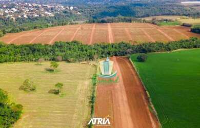 Imagem: O terreno possui 300m² de Área e está localizado em Porto