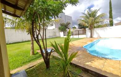 Imagem: A casa em condomínio possui 3 Dormitórios, 3 Banheiros, 5