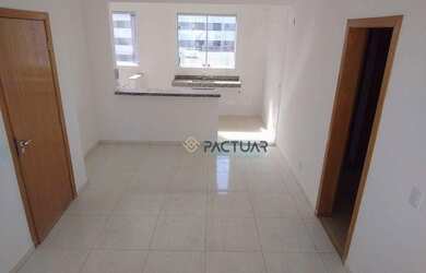 Imagem: O apartamento possui 2 Dormitórios, 2 Banheiros, 2 Vagas na