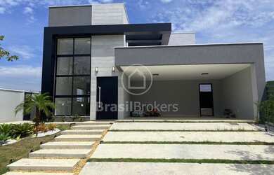 Imagem: A casa em condomínio possui 3 Dormitórios, 2 Banheiros, 2