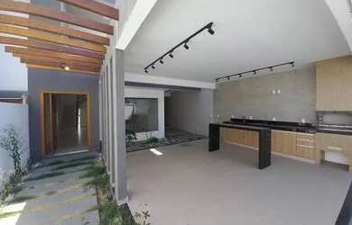 Imagem: A casa possui 3 Dormitórios, 5 Banheiros, 2 Vagas na garagem