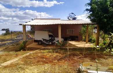 Imagem: A casa em condomínio possui 2 Dormitórios, 2 Banheiros, 2