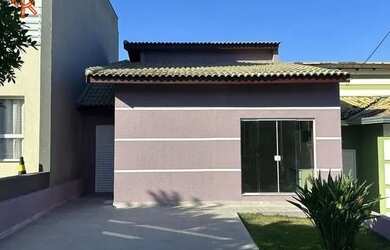 Imagem: A casa em condomínio possui 3 Dormitórios, 2 Banheiros, 2