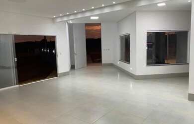 Imagem 4: Casa de condomínio para venda possui 1810 metros quadrados com 3 quartos