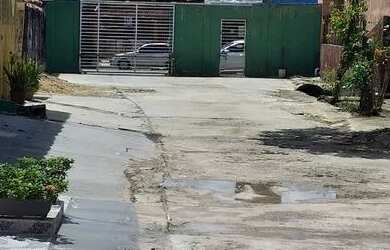 Imagem: A casa possui 2 Dormitórios, 1 Banheiro e está localizado