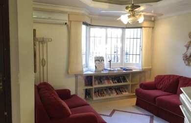 Imagem: A casa possui 4 Dormitórios, 4 Banheiros, 3 Vagas na garagem