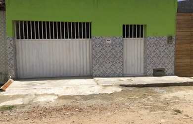 Imagem: A casa possui 2 Dormitórios, 2 Banheiros, Imóvel novo e está