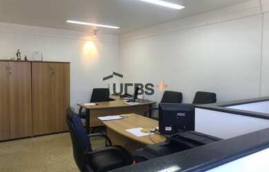 Imagem: O depósito possui 1 Vaga na garagem, 55m² de Área e está