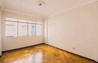 Imagem: O apartamento possui 3 Dormitórios, 2 Banheiros, 80m² de Área