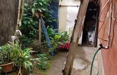 Imagem: A casa possui 2 Dormitórios, 1 Banheiro, 2 Vagas na garagem