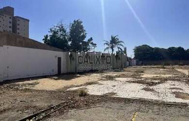 Imagem: O terreno possui 3.907m² de Área e está localizado em Centro