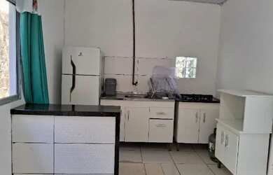 Imagem: A casa possui 1 Dormitório, 1 Banheiro e está localizado