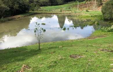 Imagem: A chácara possui 36000m² de Área e está localizado em Ana