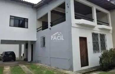 Imagem: A casa possui 4 Dormitórios, 3 Banheiros, 4 Vagas na garagem