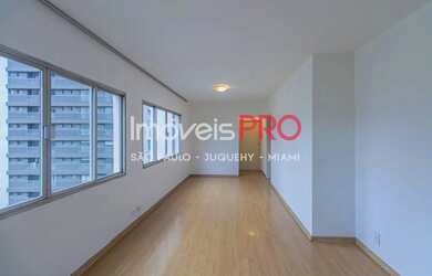 Imagem: O apartamento possui 1 Dormitório, 2 Banheiros, 1 Vaga na garagem