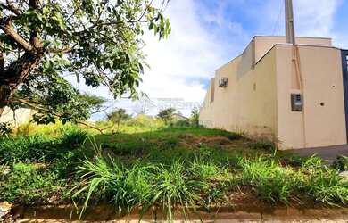 Imagem: O terreno possui 151m² de Área e está localizado em Bady